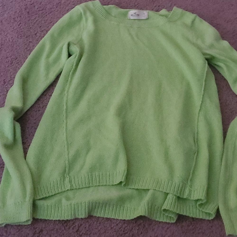 Size sm. Hollister sweater